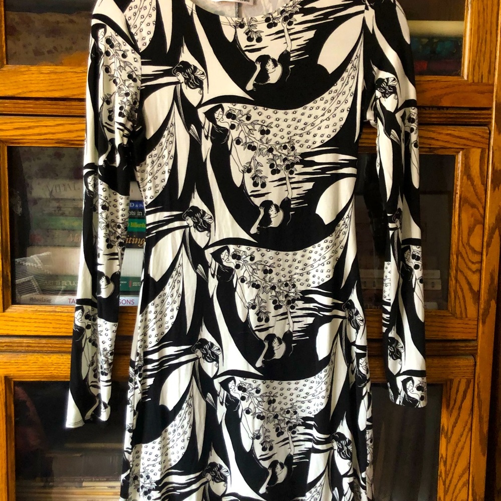Reformation dress, black and white print.